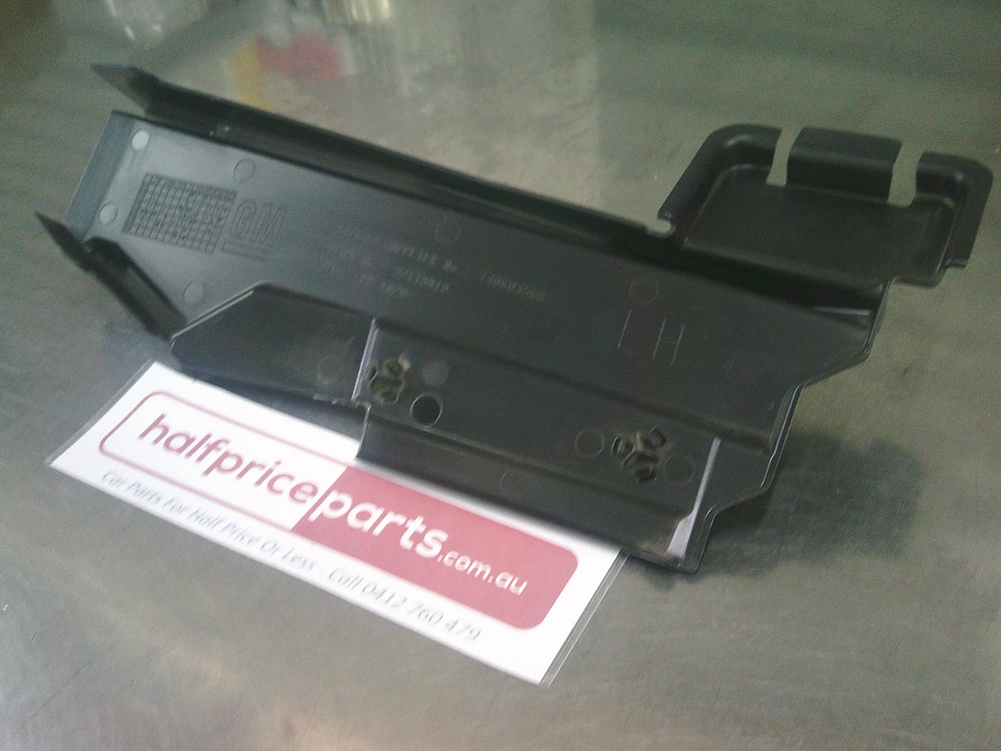 Holden VZ Commodore/HSV/Monaro/WL Statesman Genuine Left Hand Radiator Air Deflector Baffle New Part