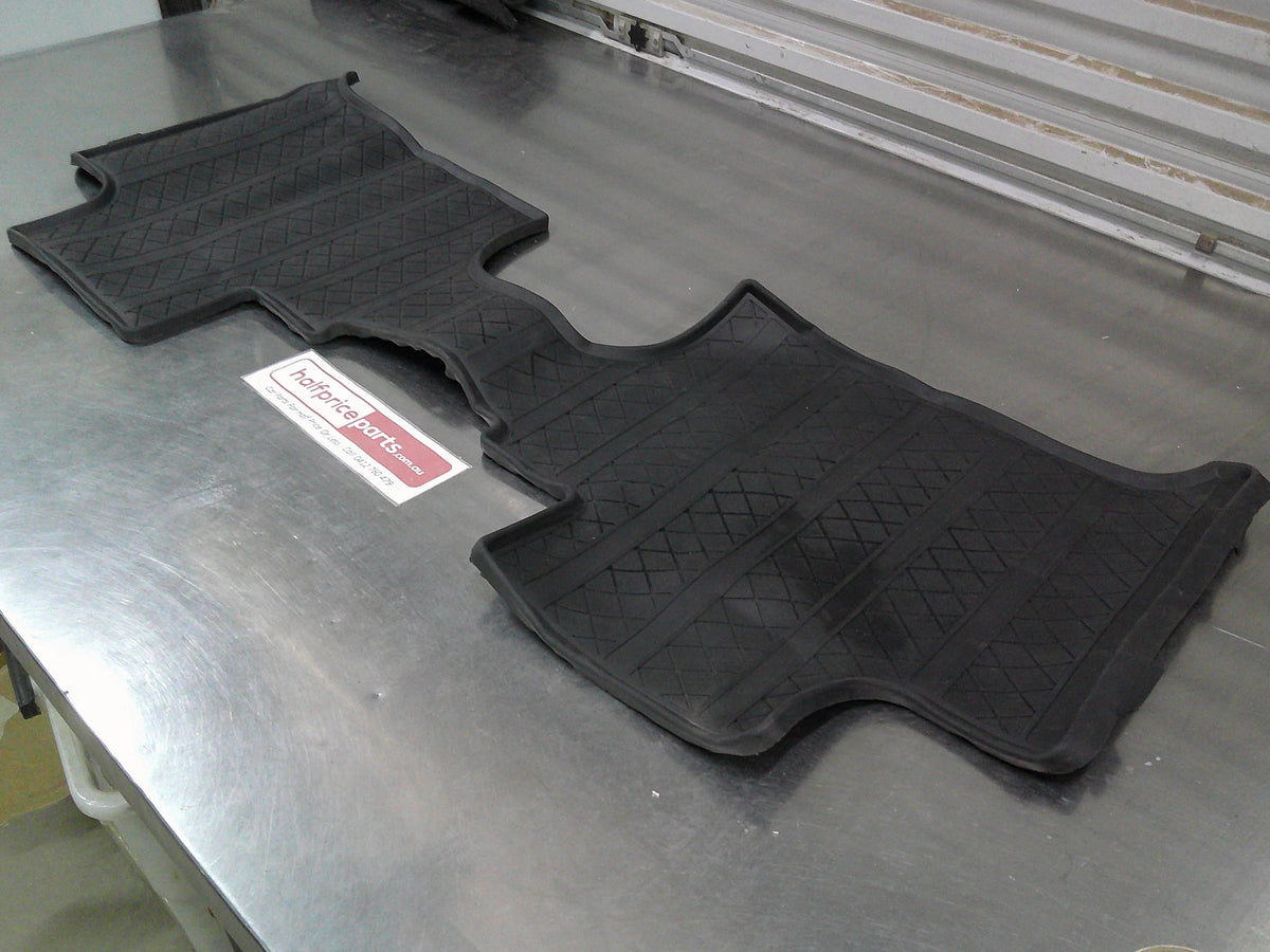 Universal Heavy Duty Second Row Rubber Mat 1 Piece New Part