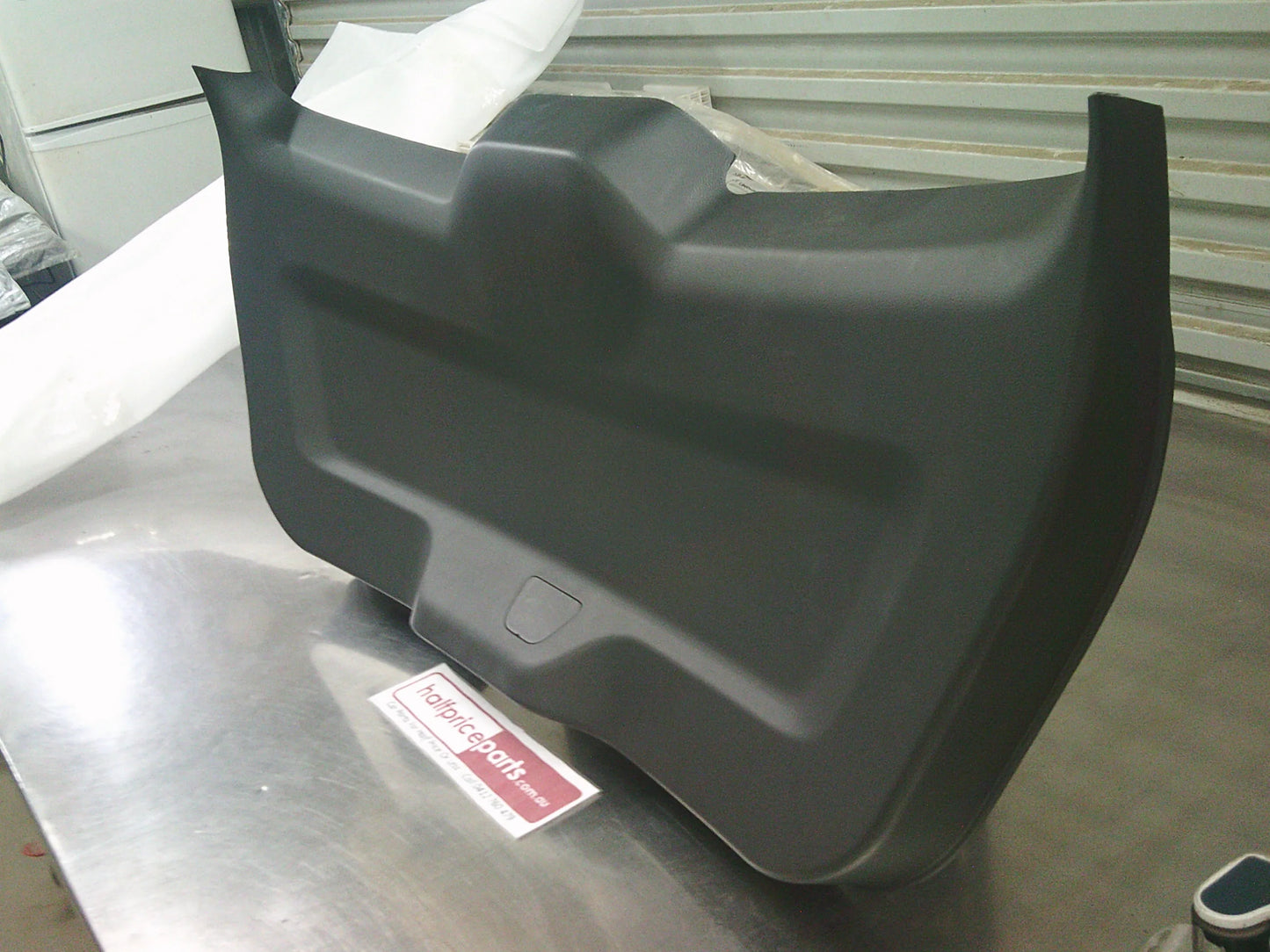 Holden CG/CG Series II Captiva Genuine Rear Inner Lower Tail Gate Trim New Part