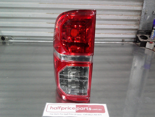 Toyota SR/SR5 Hilux Genuine Left Hand Rear Tub Tail Light Assembly New Part