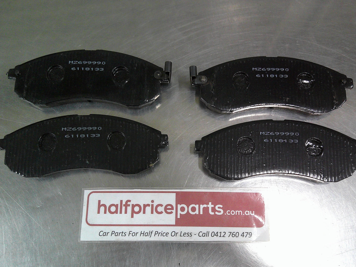 Mitsubishi MK Triton 2.4/2.8/3.0L Genuine Front Brake Pads Set New Part