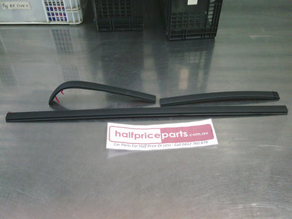 Holden RG Colorado Genuine Front Right Hand Roof Moulding New Part