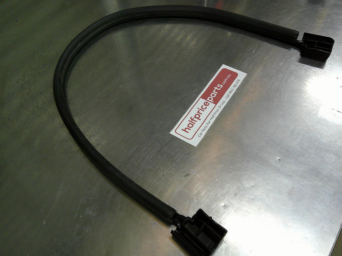 Holden Trax Genuine Front Bonnet Rear Weatherstrip Rubber New Part