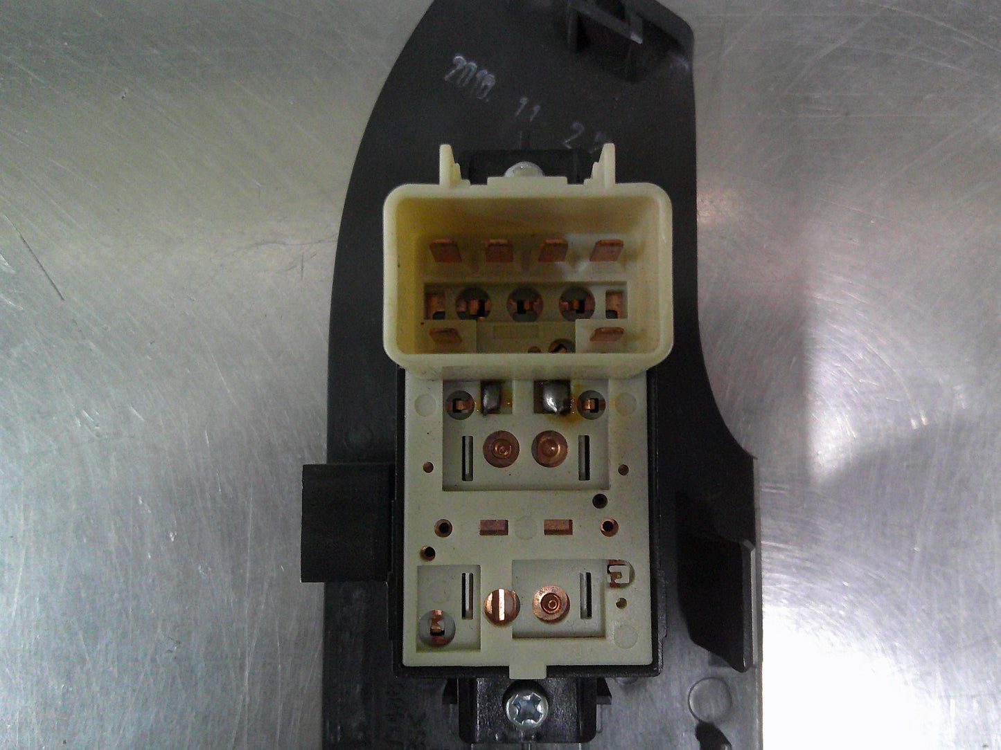 Holden CG Captiva Genuine Right Rear WIndow Switch New Part