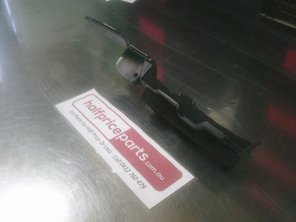 Holden VE Commodore Genuine Air Extension Grille New Part
