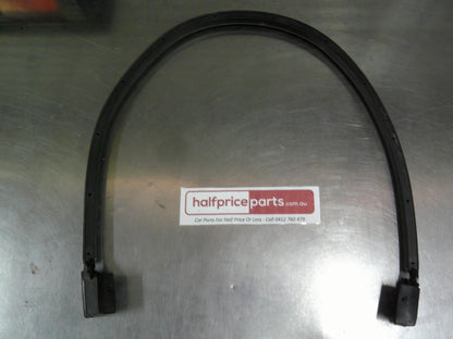 Holden Trax Genuine Front Bonnet Rear Weatherstrip Rubber New Part