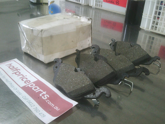 Holden Astra Genuine Front Brake Pads New Part