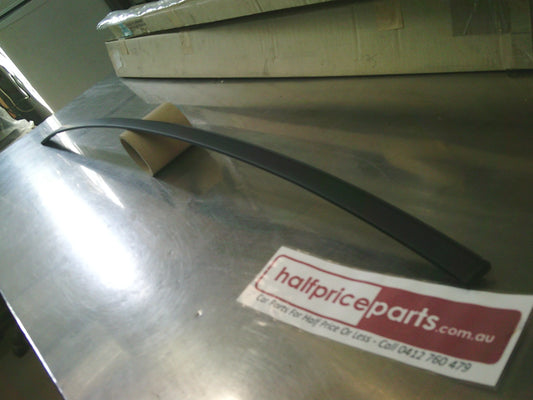 Holden Commodore VF Genuine Front Right Hand Roof Moulding New Part