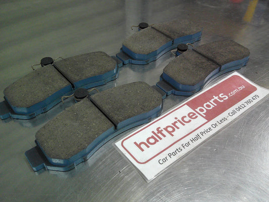 Mitsubishi TE Magna Wagon Genuine Front Disc Brake Pad Set New Part