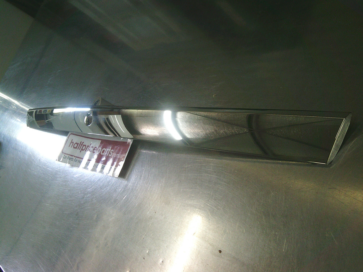Holden VF Commodore/Caprice Genuine Rear Chrome Boot Lid Garnish New Part
