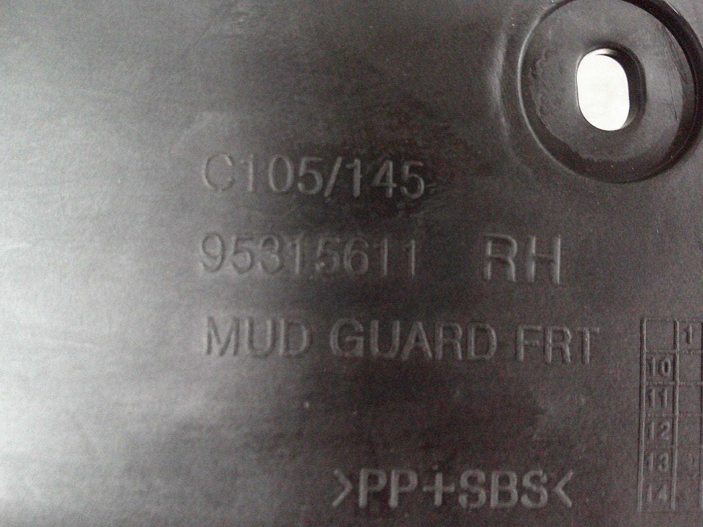 Holden Captiva 5/Maxx Genuine Front Mud Flap Set New Part