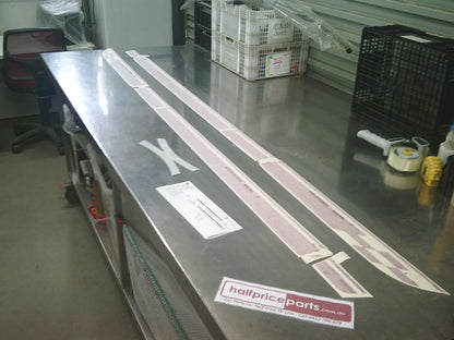 Holden VF SS/SSV/Redline Commodore Sedan Genuine Factory Side Decal Kit (Red) New Part