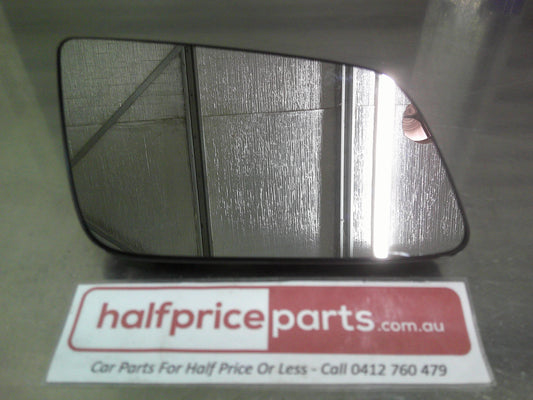 Holden VF Commodore/WN Caprice Genuine Right Rear View Mirror Glass Only New Part