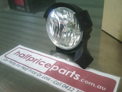 Holden Trax Genuine Right Hand Front Fog Light And Bracket Assembly New Part
