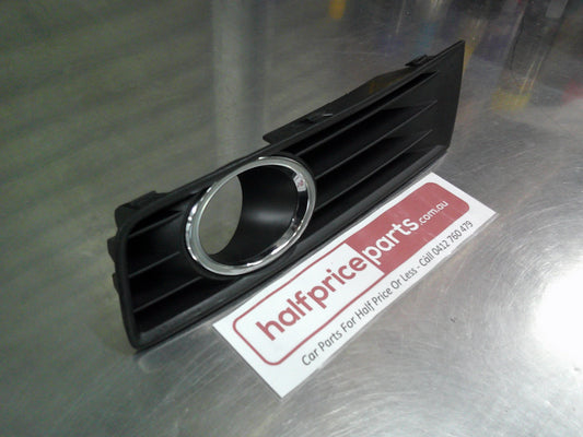 Holden WM Statesman/VE Commodore Genuine Left Hand Front Fog Light Bezel New Part