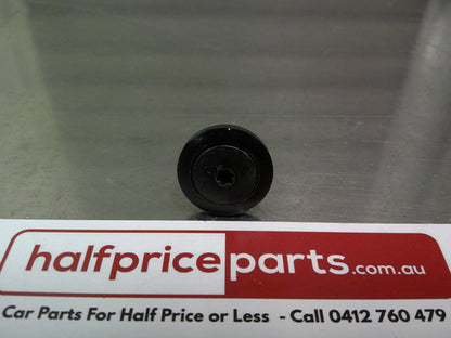 Holden WN Caprice/GTS/HSV/Clubsport/Senator/Maloo Genuine Fender Liner Moulding Bolt New Part