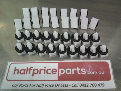 Holden JG/JH Cruze Genuine Side Skirt Clip Or Side Moulding Clip (Lot Of 34 Only) New Part