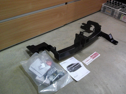 Hyundai Santa Fe Genuine Tow Bar And Fitting Kit New Part