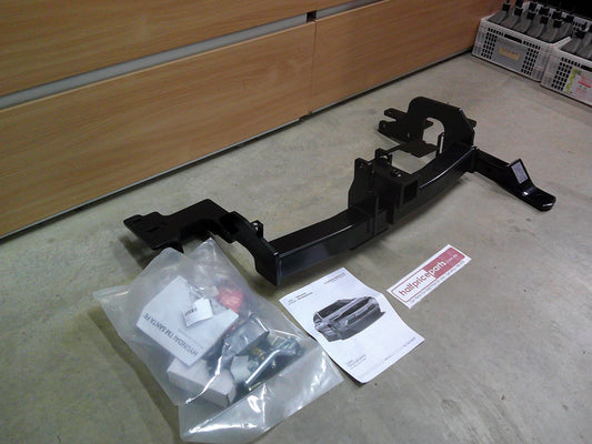 Hyundai Santa Fe Genuine Tow Bar And Fitting Kit New Part