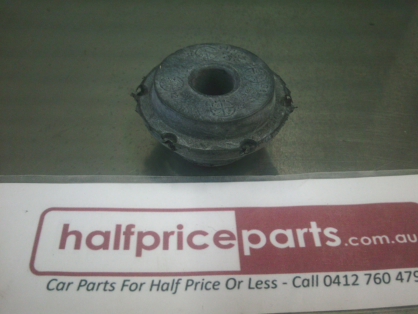 Holden VF/SS Commodore Genuine Lower Radiator Assembly Mount - New Part