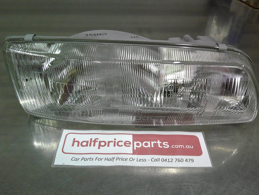 Toyota Tarago Genuine Front Right Hand Headlight With Out Levelling Motor (Glass Lens) New Part