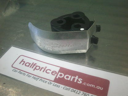 Holden RG Colorado/Trailblazer Genuine Exhaust Manifold Insulator - New Part