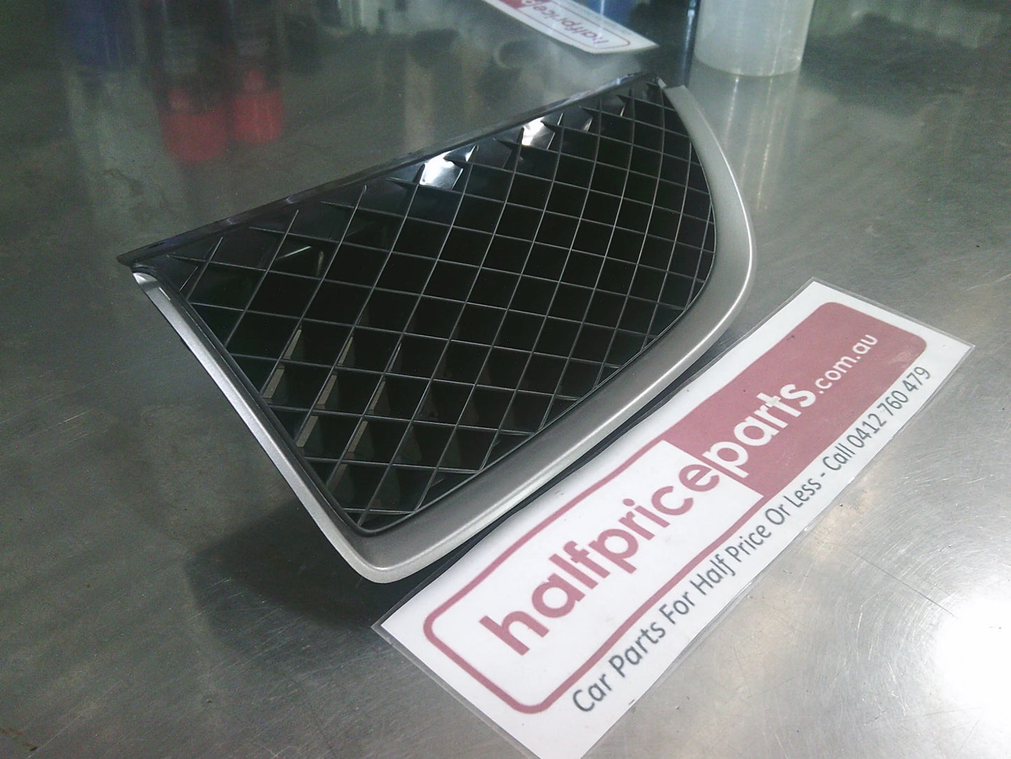 Holden VX Commodore Sedan/Wagon Genuine Left Hand Front Grille (Black And Silver) New Part