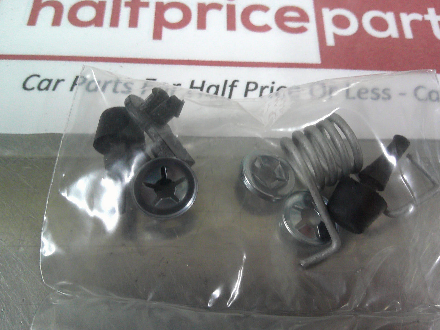 Holden VT/VX/VY/VZ Commodore Genuine Right Hand Front Door Handle (Unpainted) New Part
