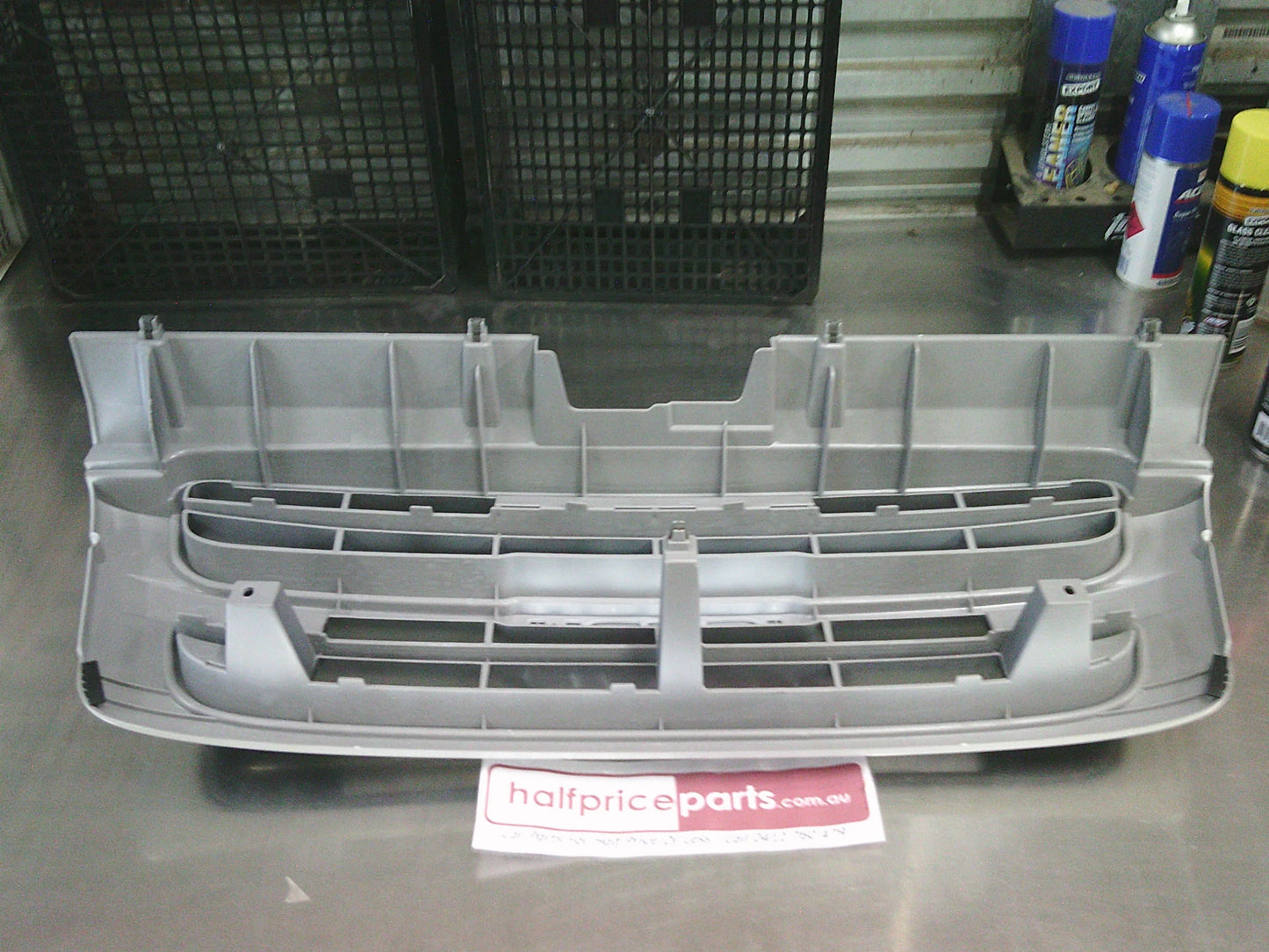Holden Jackaroo Genuine Front Radiator Grille (White/Chrome With Emblem) New Part