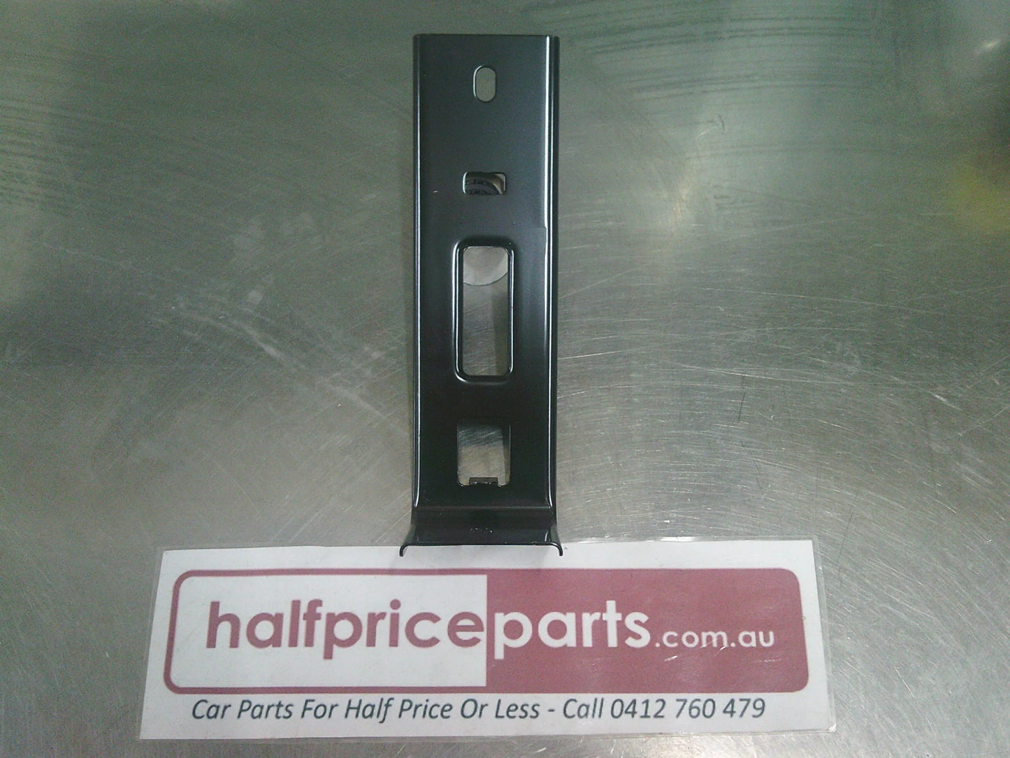 Holden Trax Genuine Front Bumper Centre Support New Part