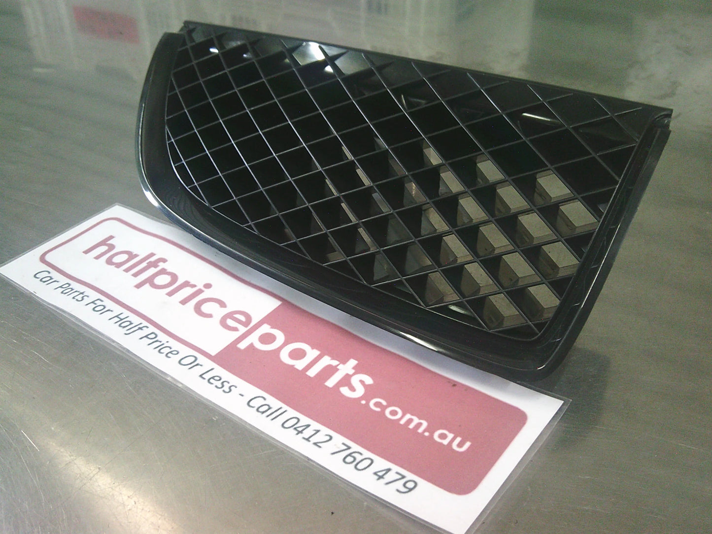 Holden VX/VU Exec Series II Genuine Right Front Grilles Assembly New Part