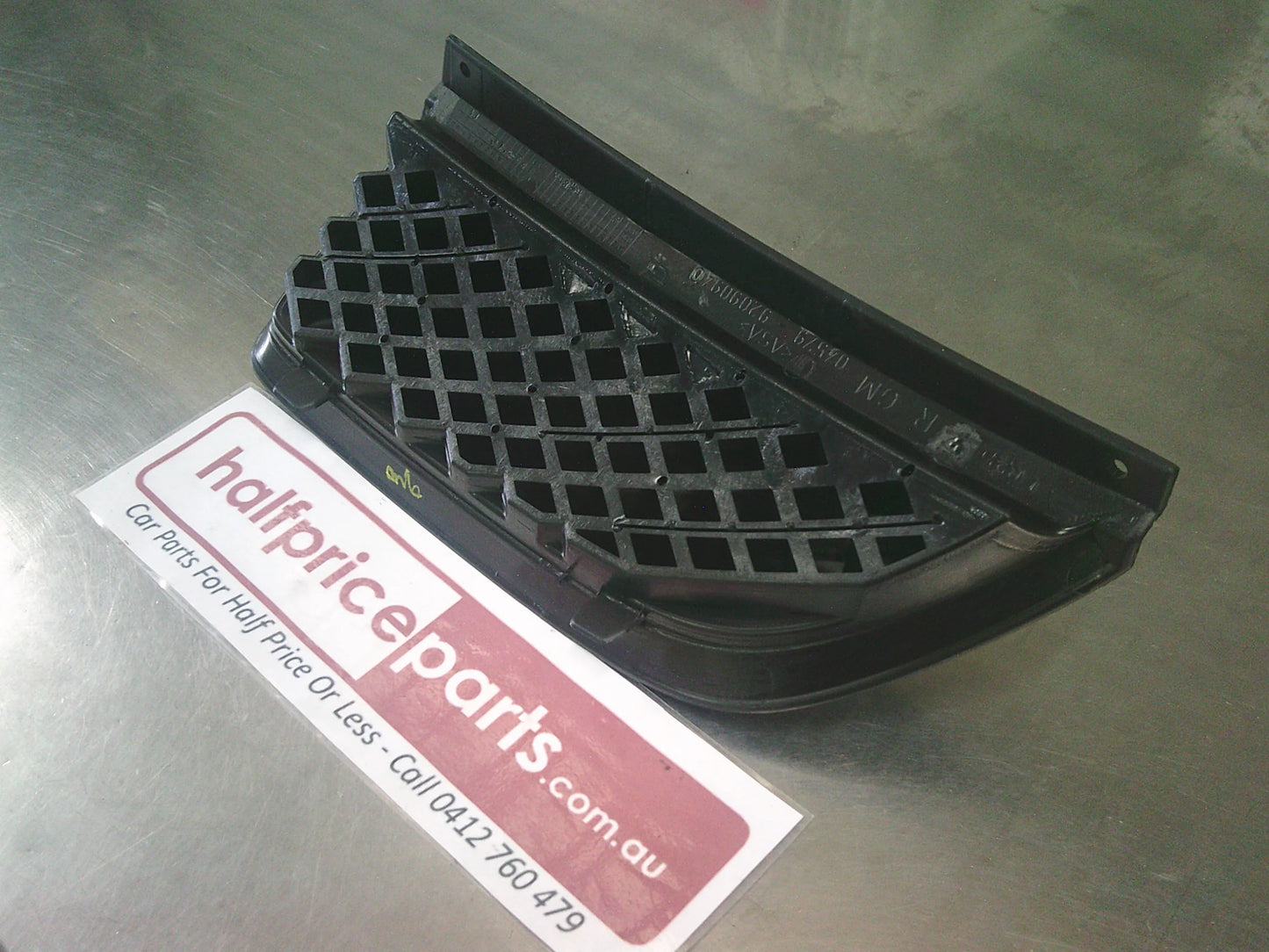 Holden VX/VU Exec Series II Genuine Right Front Grilles Assembly New Part