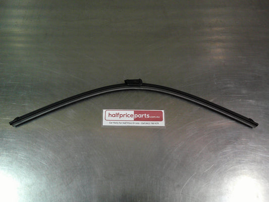 Holden Astra J Genuine 625mm Left Hand (Passengers) Wiper New Part