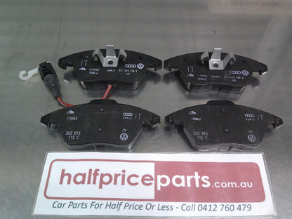 VW GTI/CC/Golf/Passat/Eos/TT/Jetta/Audi A3 Genuine Front Disc Break Pad Set New Part