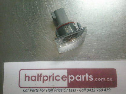 Holden CG Captiva Genuine Right Hand Guard Indicator - New Part