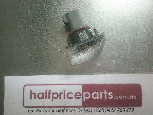Holden CG Captiva Genuine Right Hand Guard Indicator - New Part