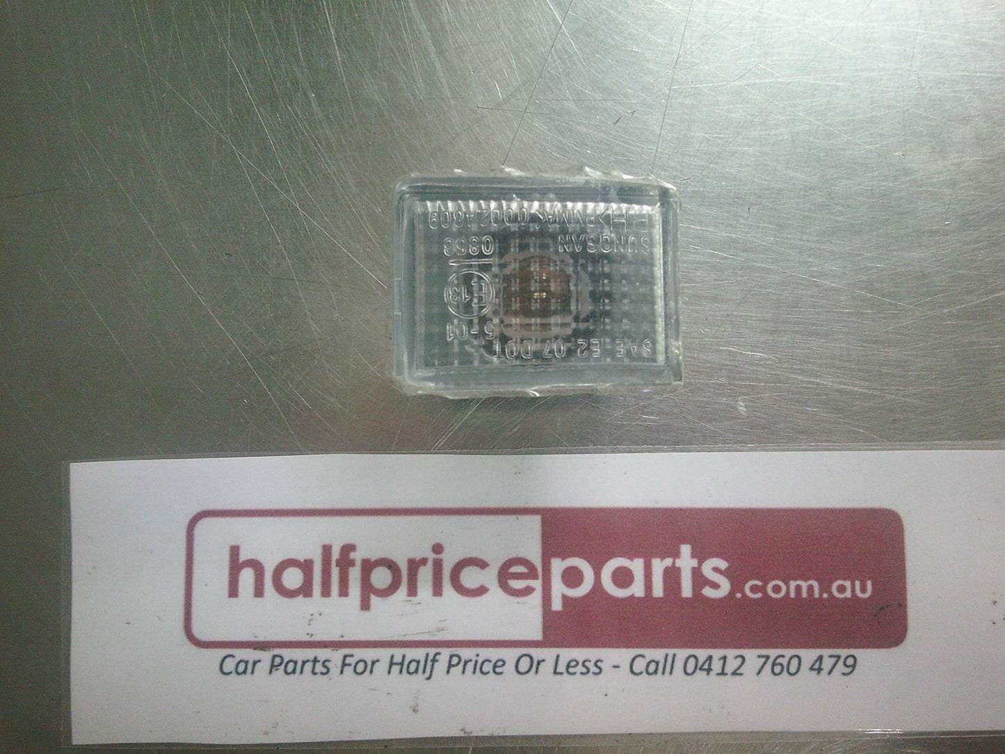 Holden CG Captiva Genuine Right Hand Guard Indicator - New Part
