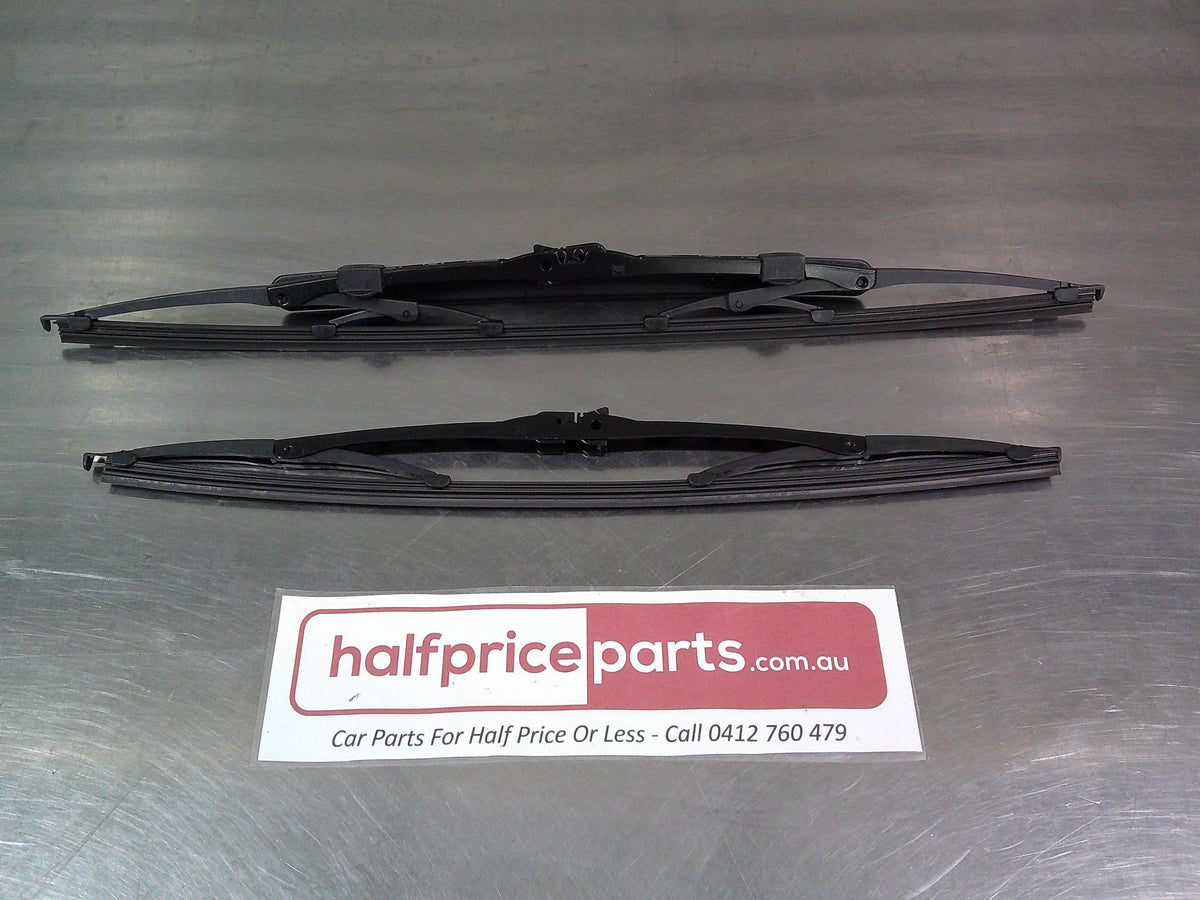 Holden XC/Combo Barina Genuine Front Windscreen Wiper Set New Part
