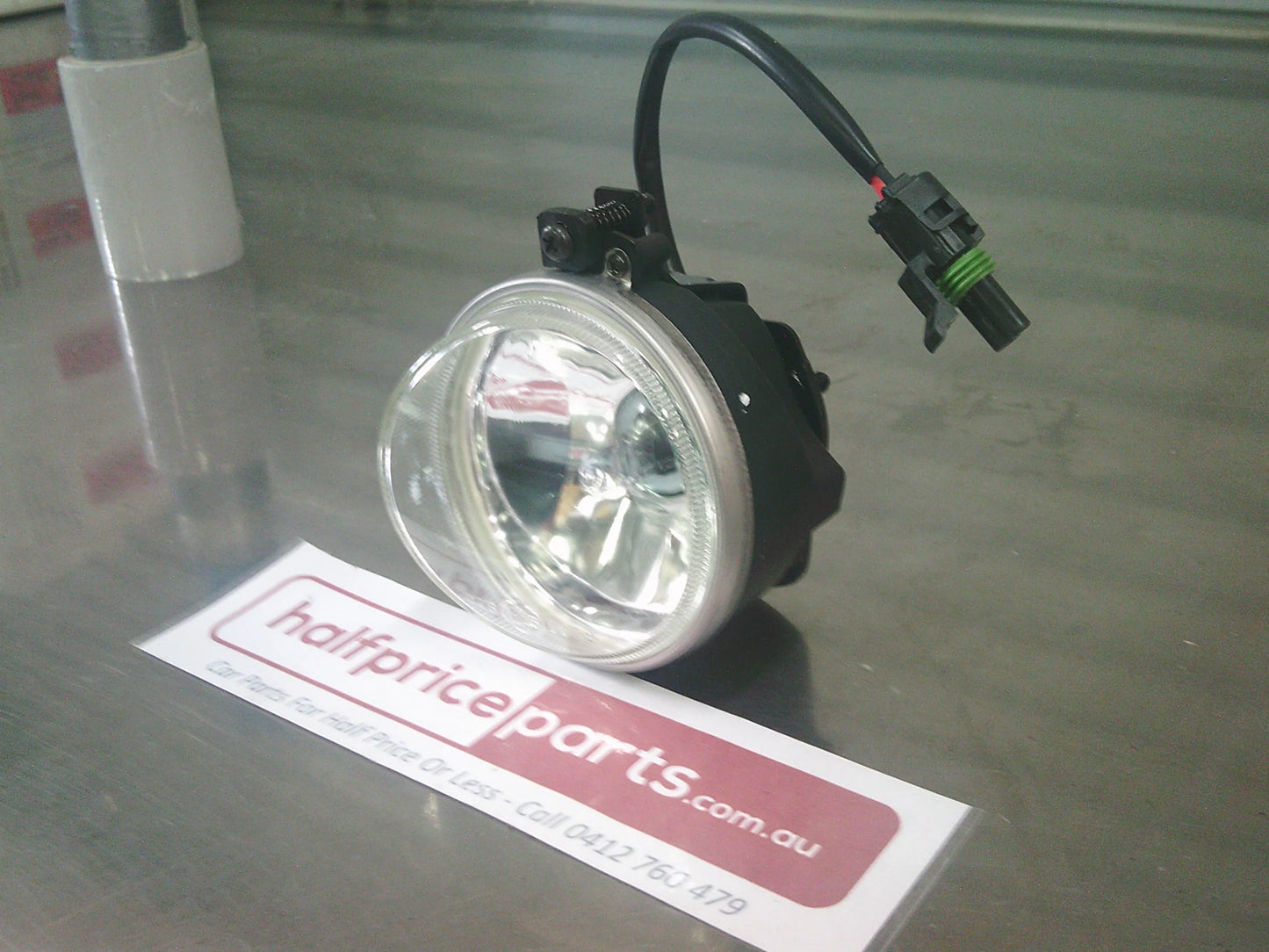 Holden VX/VY/VZ Monaro/Calais/Berlina/SVZ Genuine Left Hand Fog Light Only New Part