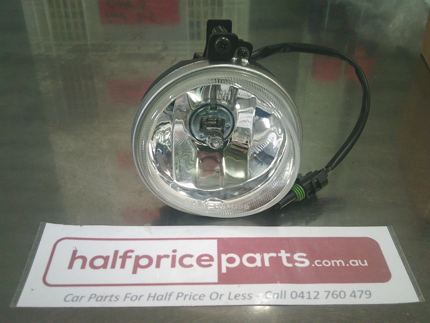 Holden VX/VY/VZ Monaro/Calais/Berlina/SVZ Genuine Right Hand Fog Light Only New Part