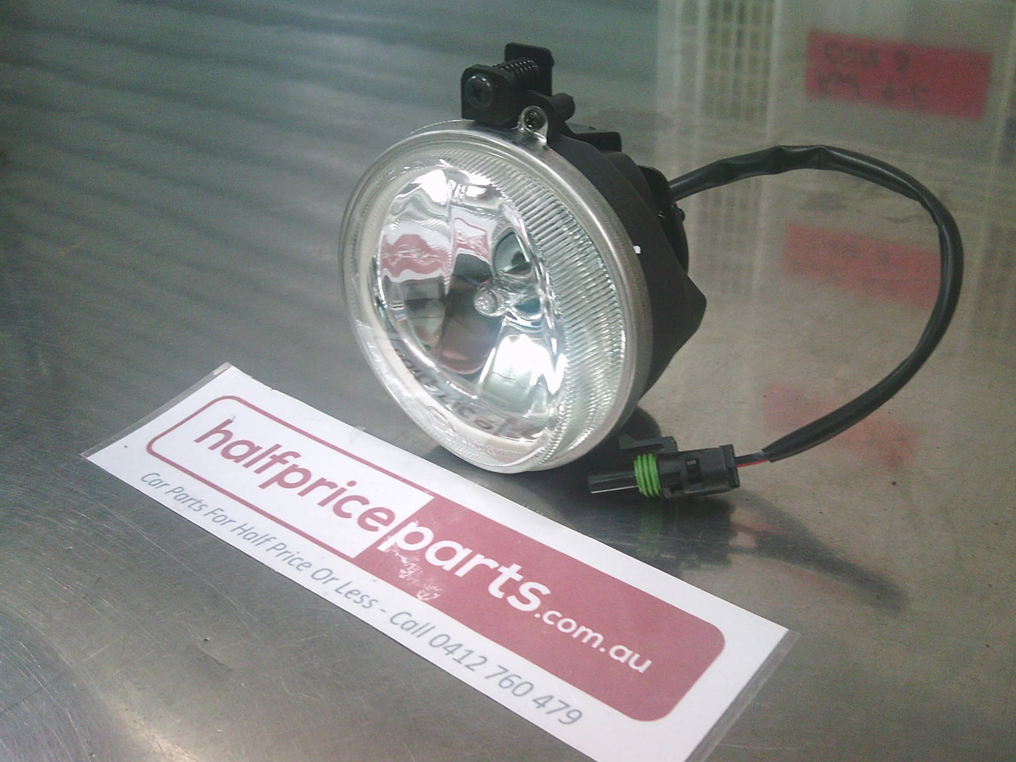 Holden VX/VY/VZ Monaro/Calais/Berlina/SVZ Genuine Right Hand Fog Light Only New Part