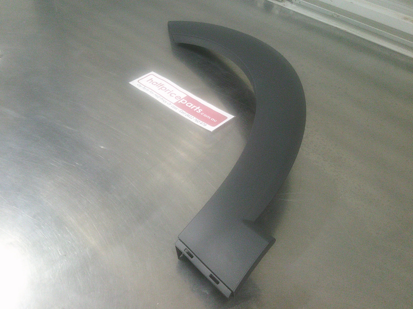 Holden CG Captiva Genuine Front Left Hand Wheel Arch Moulding New Part