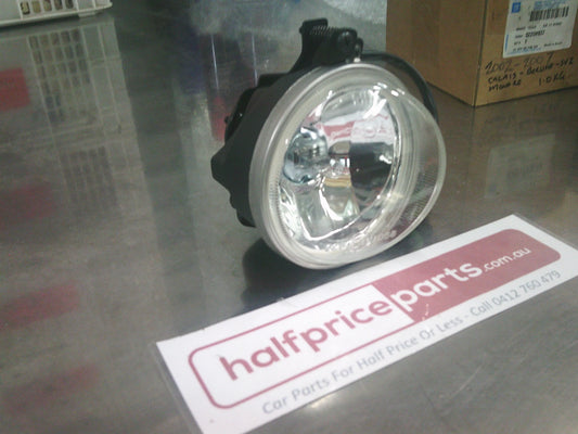 Holden VX/VY/VZ Monaro/Calais/Berlina/SVZ Genuine Right Hand Fog Light Only New Part