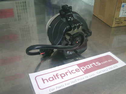 Holden VX/VY/VZ Monaro/Calais/Berlina/SVZ Genuine Right Hand Fog Light Only New Part