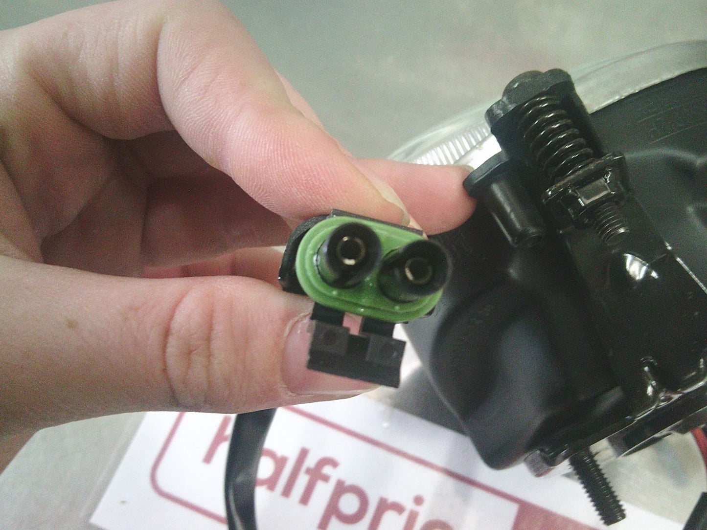Holden VX/VY/VZ Monaro/Calais/Berlina/SVZ Genuine Right Hand Fog Light Only New Part