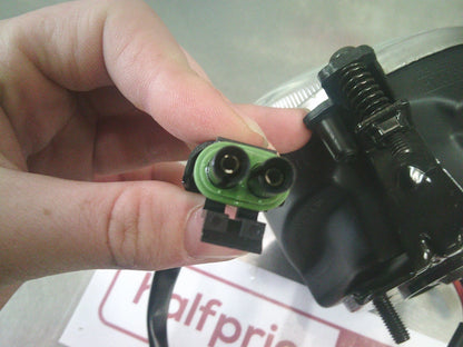 Holden VX/VY/VZ Monaro/Calais/Berlina/SVZ Genuine Right Hand Fog Light Only New Part