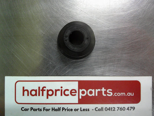 Holden VT/VX Commodore/Calais Air Filter/Coolant Reservoir Mount Insulator New Part