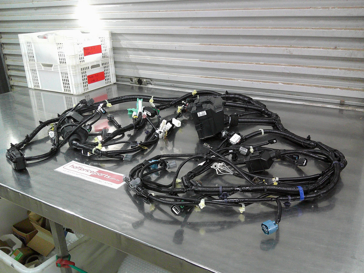 Honda CRV Genuine Engine Bay Wiring Loom Harness With Fuse Box New Part