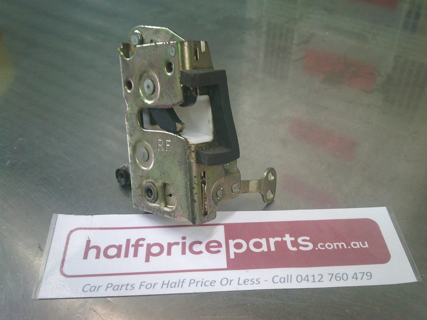 Holden XC Barina Genuine Right Hand Front Drivers Door Lock Assembly Used Part
