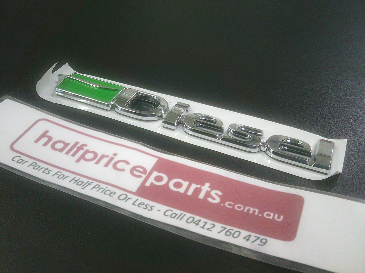 Holden Epica Genuine Right Hand Guard Diesel Emblem New Part